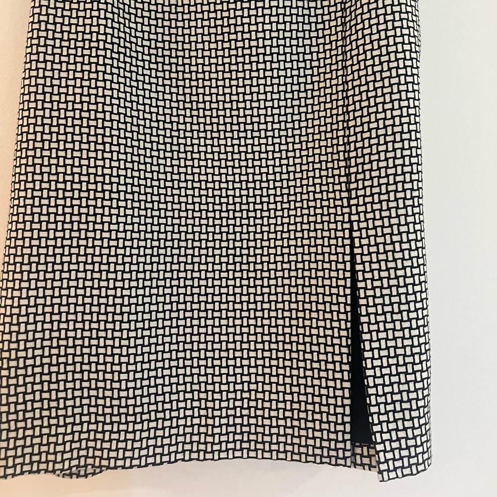 White House Black Market B&W Shift Skirt …gorgeous!